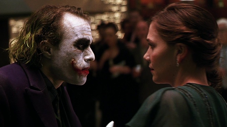 Joker threatening Rachel