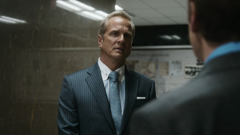 Howard Hamlin talking to Jimmy McGill