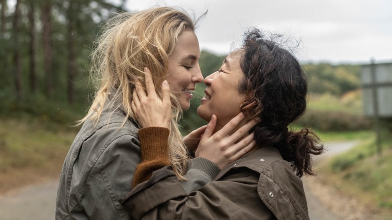 Sandra Oh smiles at Jodie Comer