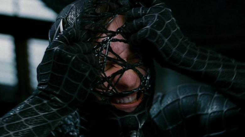 Peter ripping off symbiote