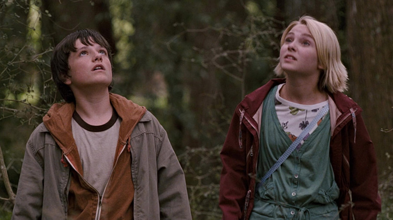 Leslie and Jess looking up