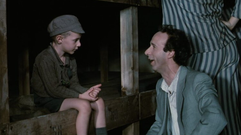 Guido talking to Giosuè