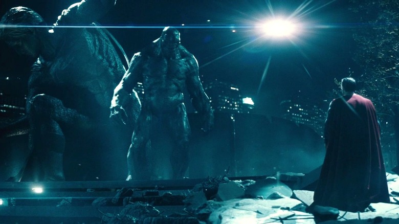 Doomsday fights Superman