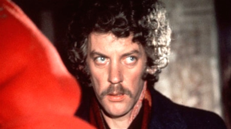 Donald Sutherland as John Baxter talking