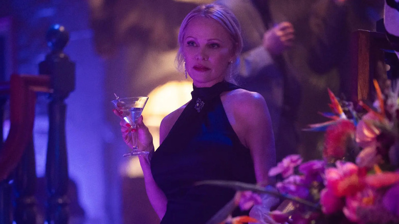 Beth in a jazz club in 