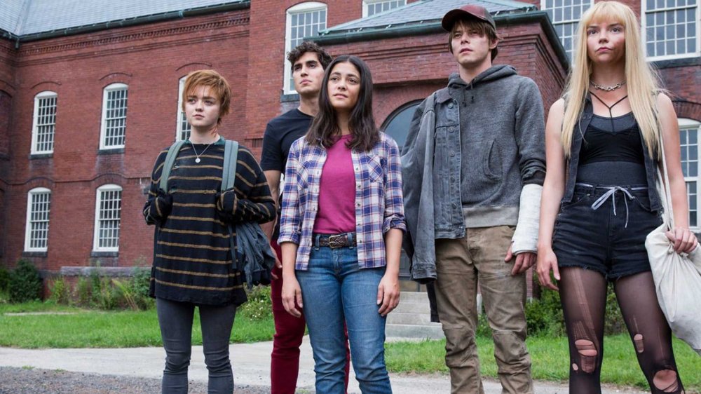 Maise Williams, Anya Taylor-Joy, Blu Hunt, Charlie Heaton, and Henry Zaga in The New Mutants