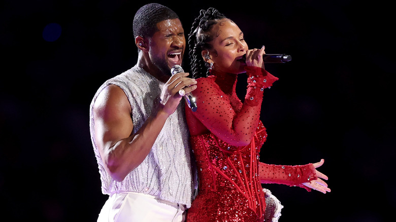 Usher and Alicia Keys singing