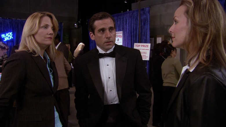 Michael talking to Carol and Jan in "Casino Night" (2006)