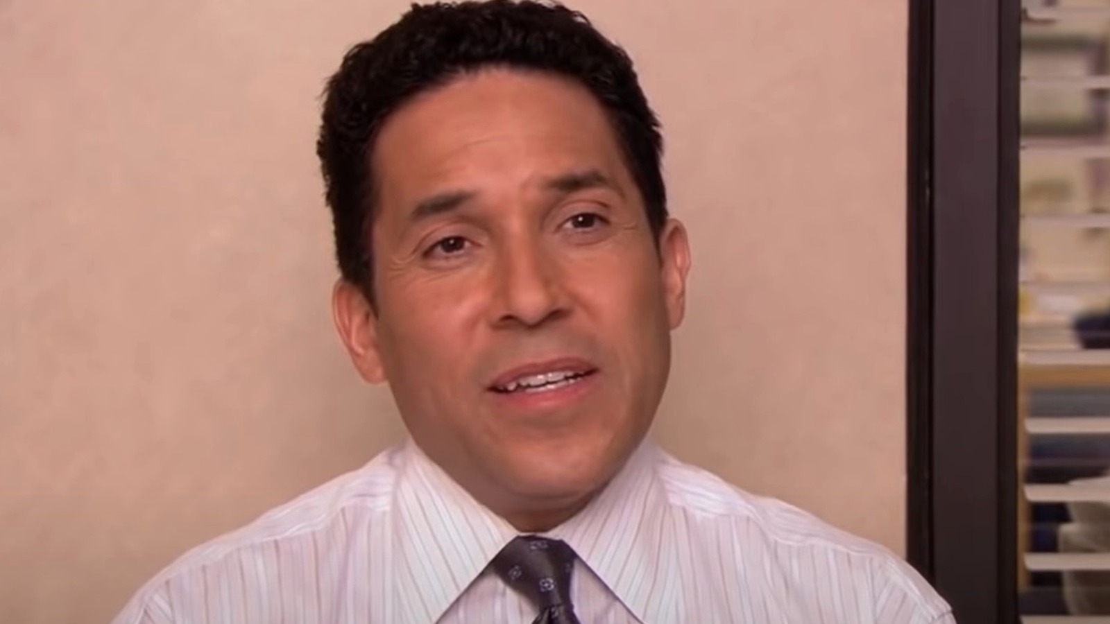 The Office's Oscar Nunez Wishes He Had A Zanier Part (But Understands