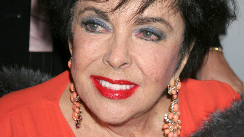 Elizabeth Taylor smiling 