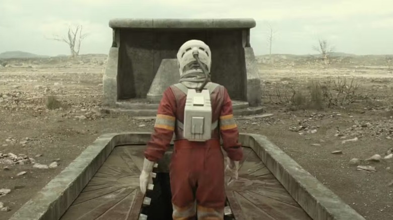 Juliette entering Silo 18 in "Silo" Season 2.