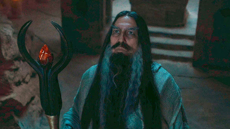 The Dark Wizard looks up at the night sky in Season 2 of "The Rings of Power" (2022-present)