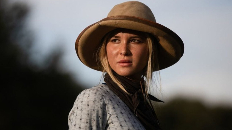 Elsa Dutton stares into the distance in "1883"