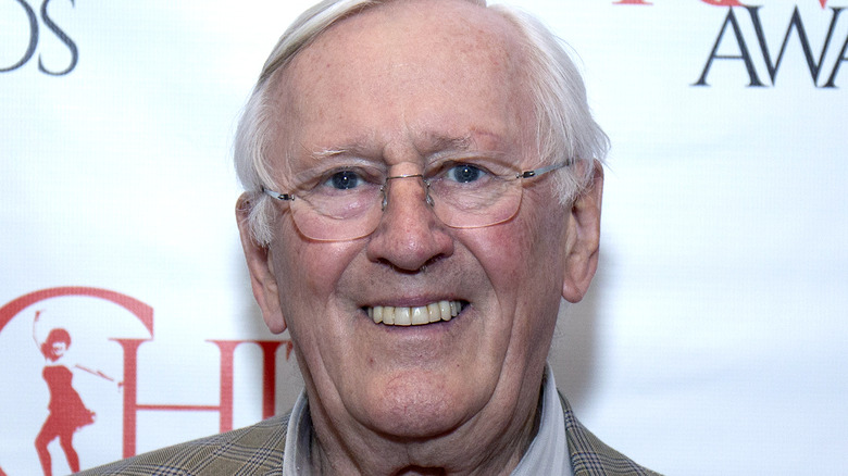 Len Cariou smiling