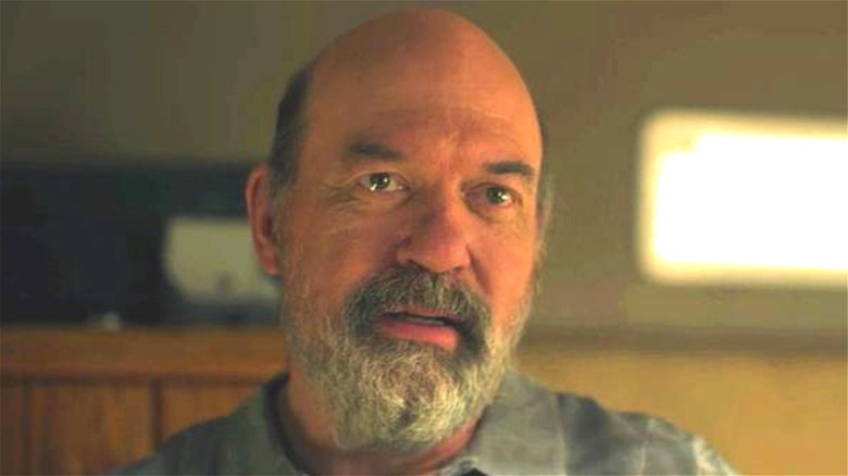 Larry Bitterman (John Carroll Lynch) with a beard in Drive In episode of Ameerican Horror Stories