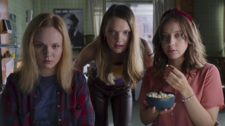 Natalia, Monika, and Paulina staring