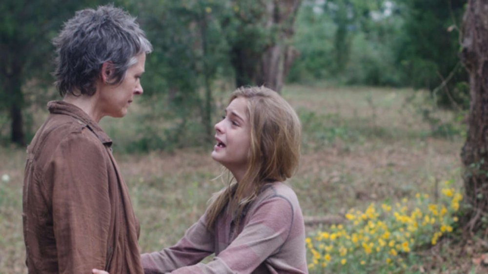 Lizzie Samuels pleads for her life just before Carol kills her on The Walking Dead