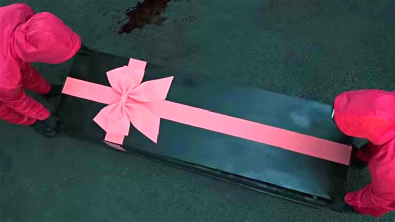 A gift box coffin