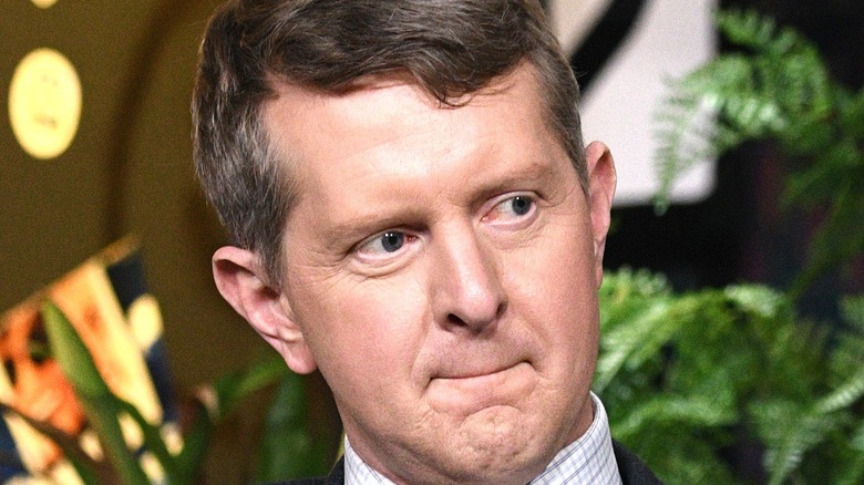 Ken Jennings side eyeing