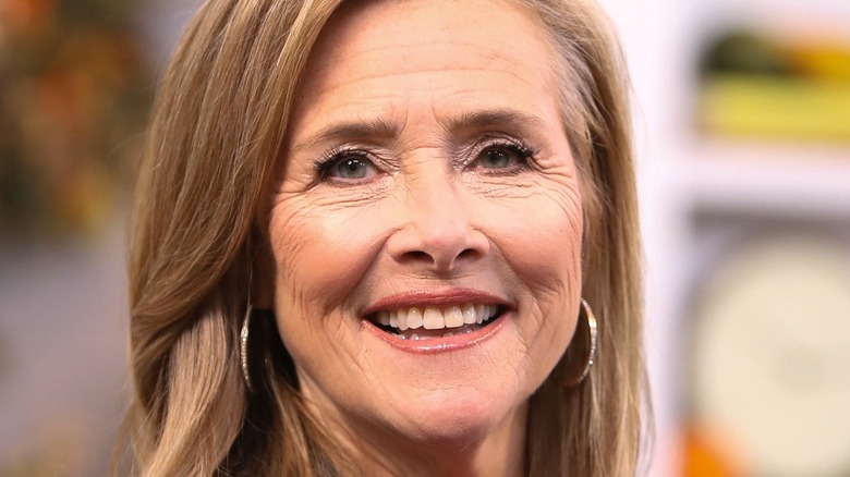 Meredith Vieira smiling at a talk-show panel