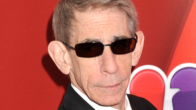 Richard Belzer posing for photographers