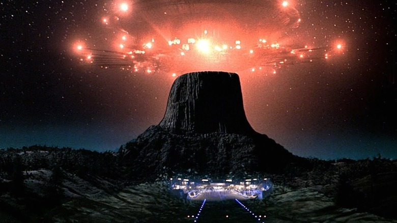 An alien ship descends on a canyon Close Encounters of the Third Kind