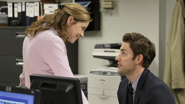 Jim and Pam chat in 