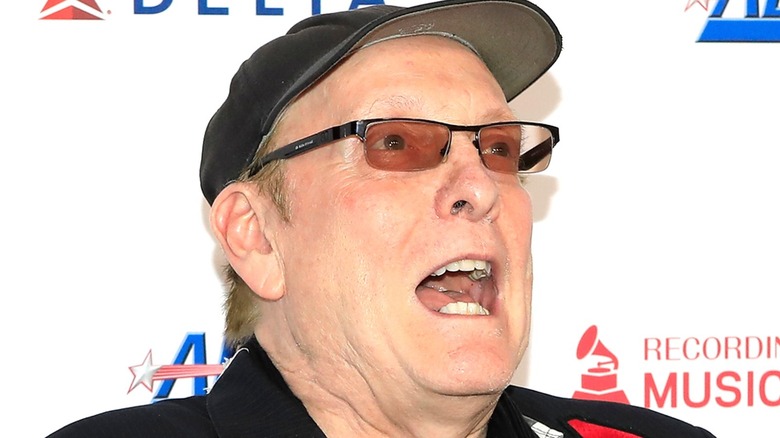 Rick Nielsen making goofy face