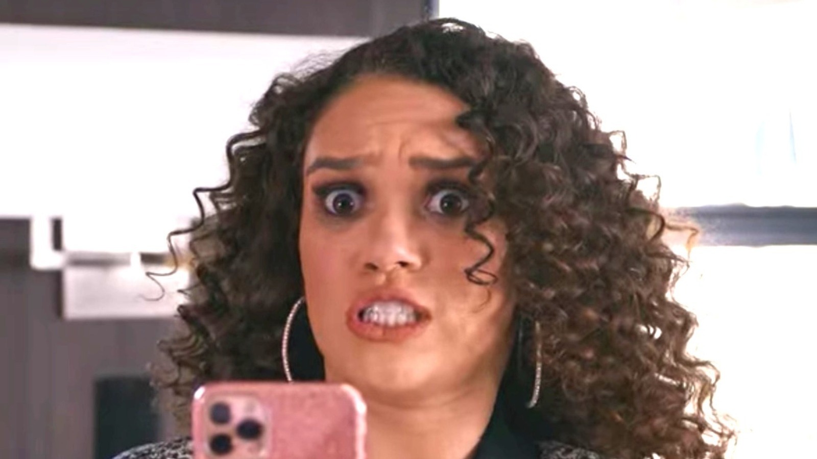 The Romantic Comedy Reboot That's Heating Up On Netflix Right Now