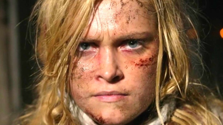 Clarke Griffin face scratched