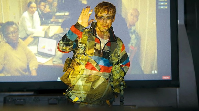 Ryland talks to Stratt's team in Project Hail Mary