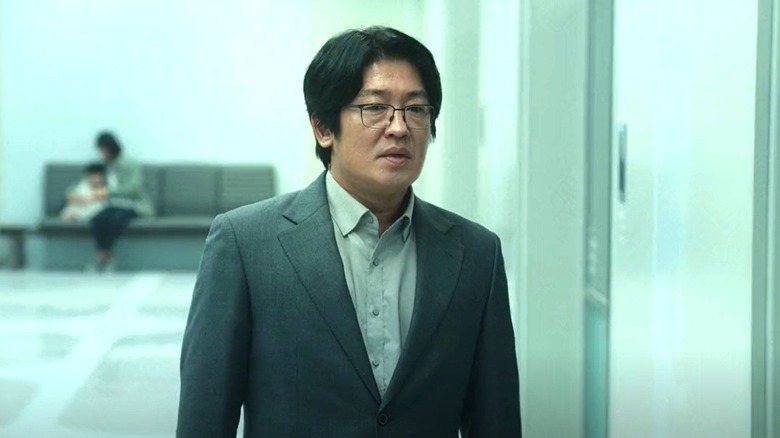 Kim Jae-sun in a suit