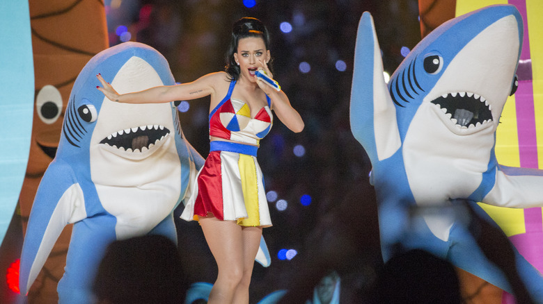 Katy Perry and left shark