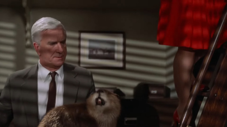 Frank Drebin and a beaver in 