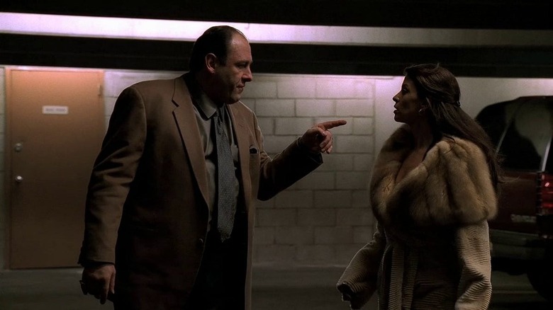 Tony Soprano threatens Gloria Trillo in "Amour Fou"