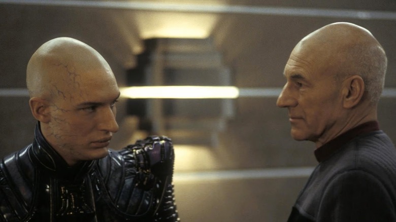 Shinzon and Picard looking at one another in Star Trek: Nemesis (2002)
