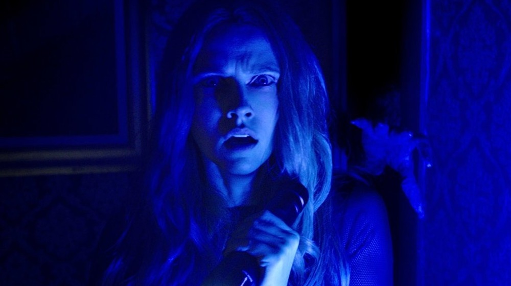 A still from Lights Out