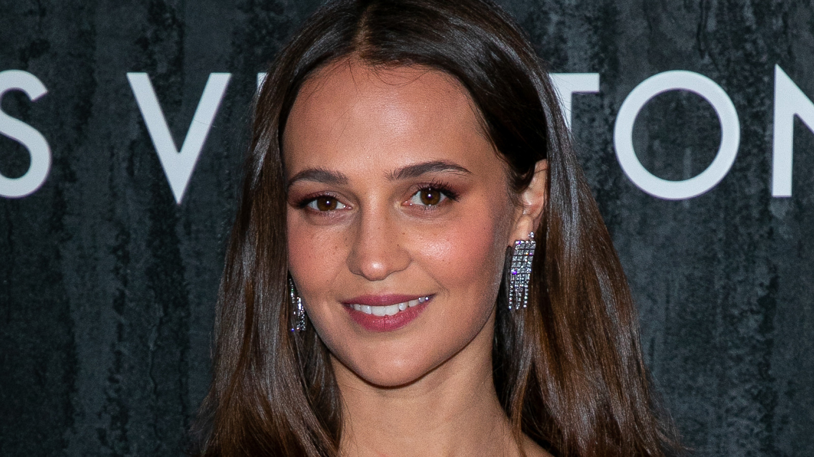 The Surprising Impact Alicia Vikander Had On The Set Of Blue Bayou ...