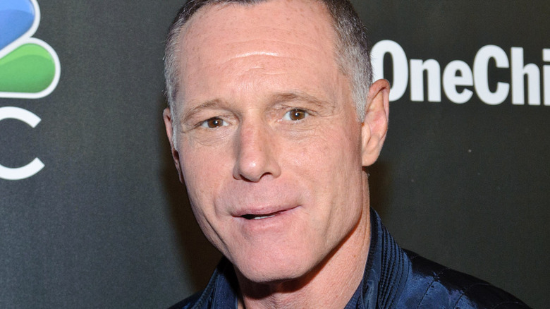 Jason Beghe on red carpet