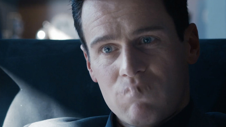 Jonathan Groff mouth shut