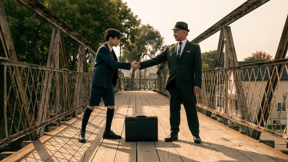 Five shakes hands with The Commission 