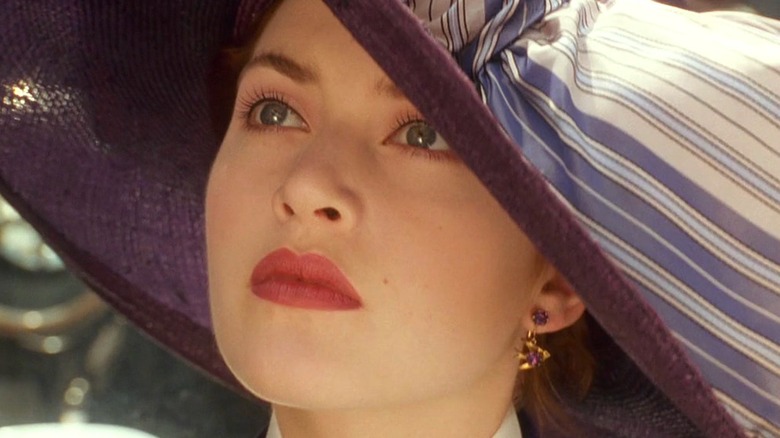 Rose Dewitt Bukater purple hat