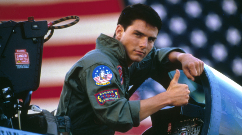Maverick thumbs up Top Gun