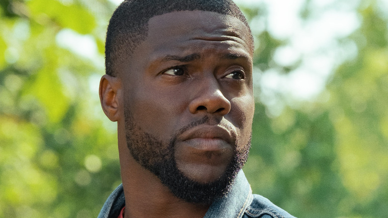 Kevin Hart looking to the side