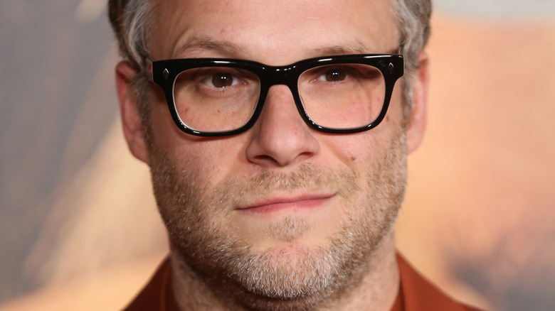 seth rogen black glasses