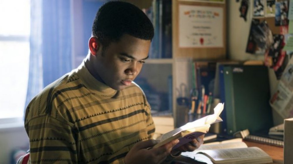Chosen Jacobs as Charlie Chambers in Quibi's When the Streetlights Go On