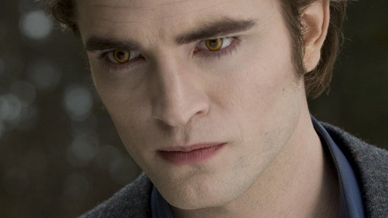 Robert Pattinson as Edward Cullen 