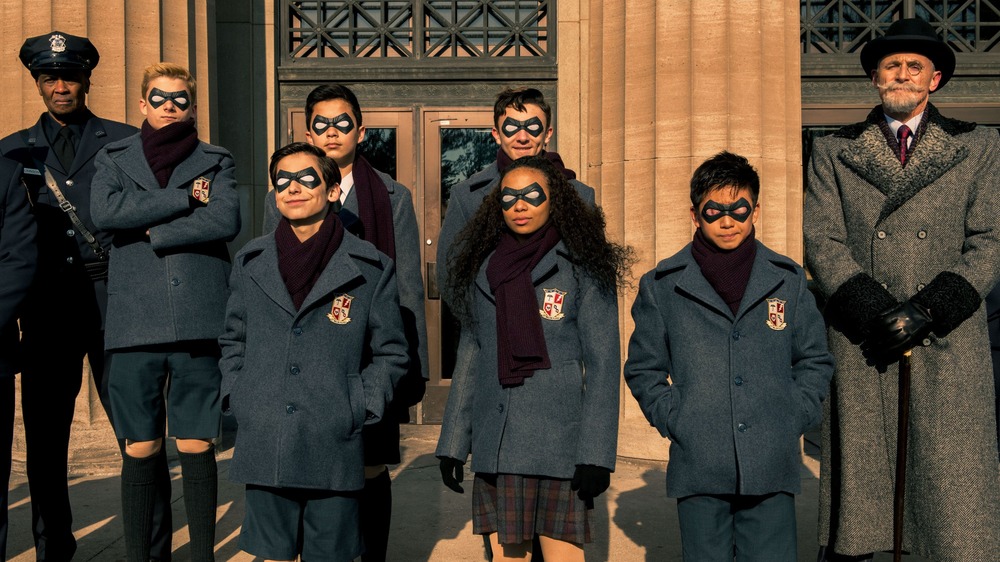 The young Umbrella Academy superheroes pose for photo