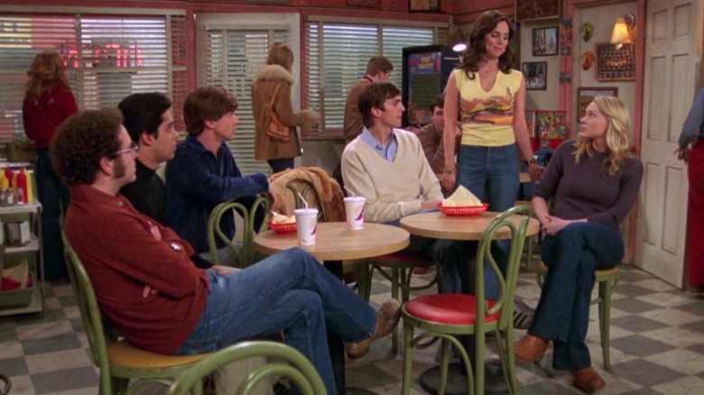 That '70s show cast on set