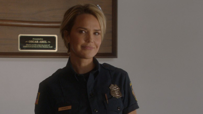 Arielle Kebbel in 9-1-1